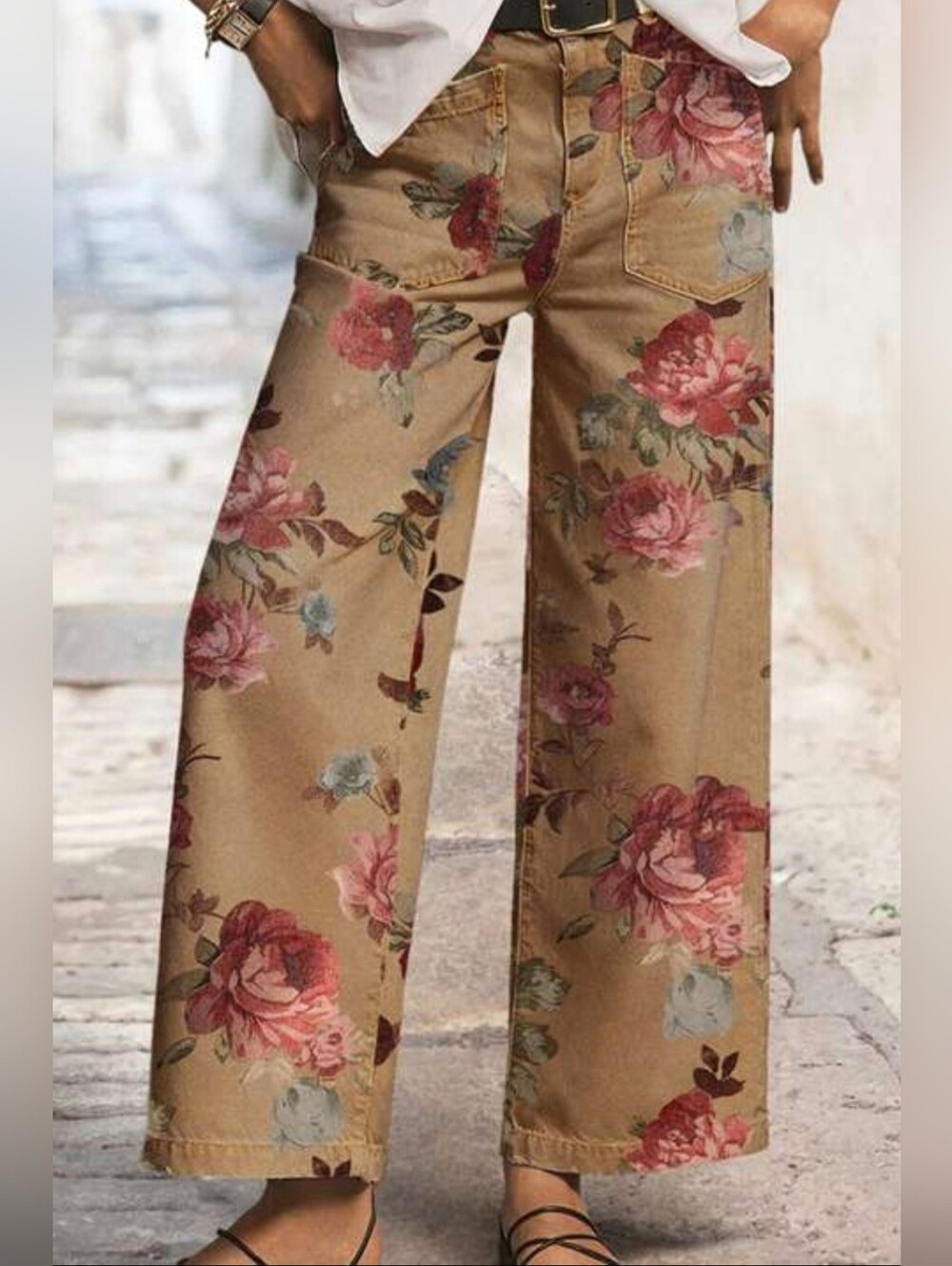 NWT - Flamingals - Floral Print Patch Pocket High Rise Straight Leg Jeans